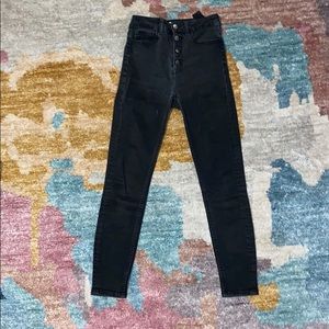 Black skinny jean